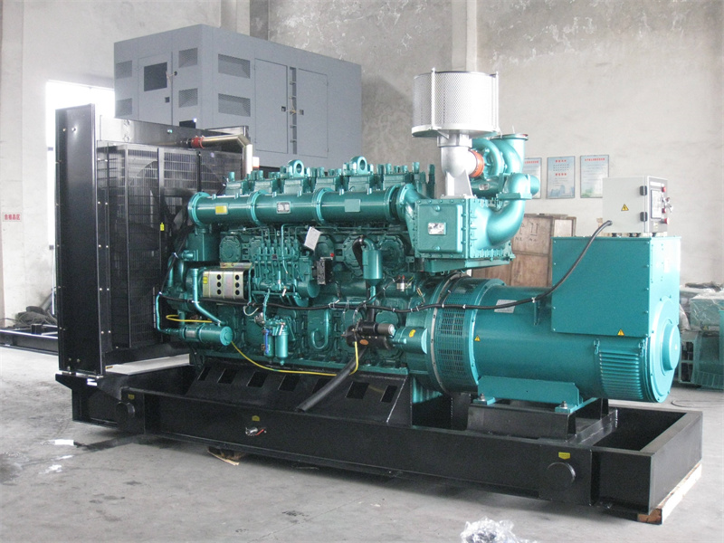 新罗200KW 柴油发电机的油耗是多少?